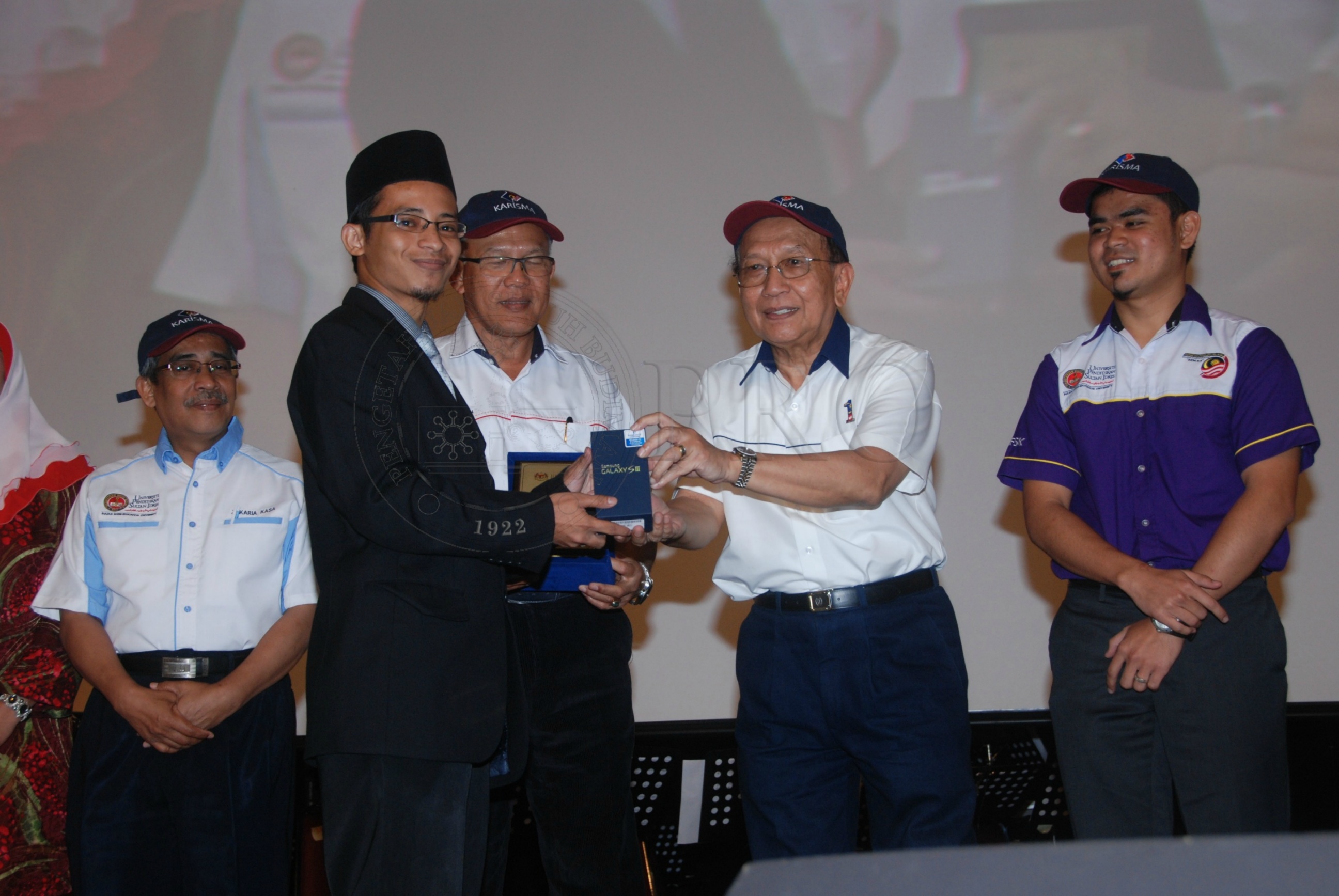 PRO 12 125 rtm DSC 7175